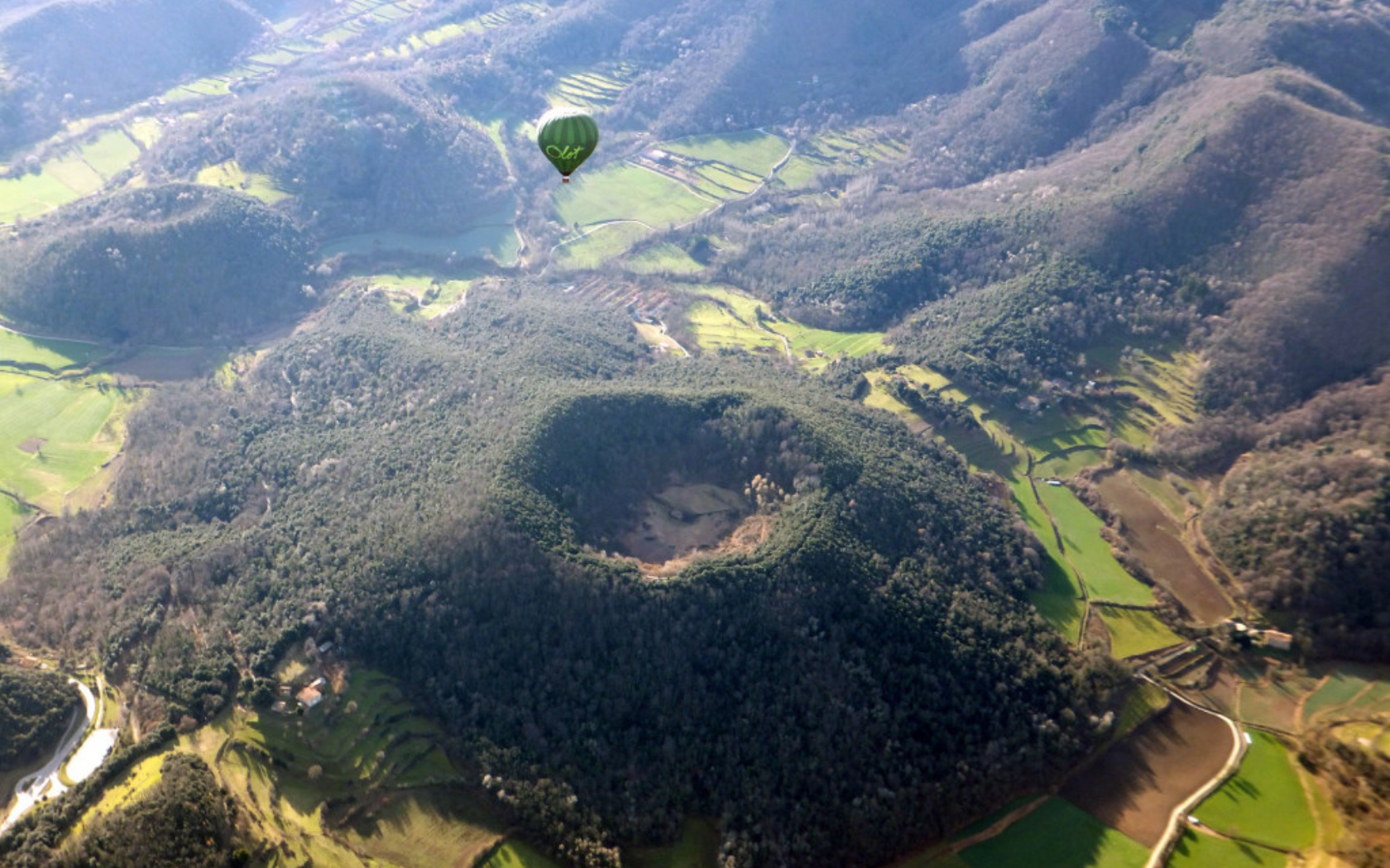 Viaje en globo aerostático por el Parque volcánico de la Garrotxa
